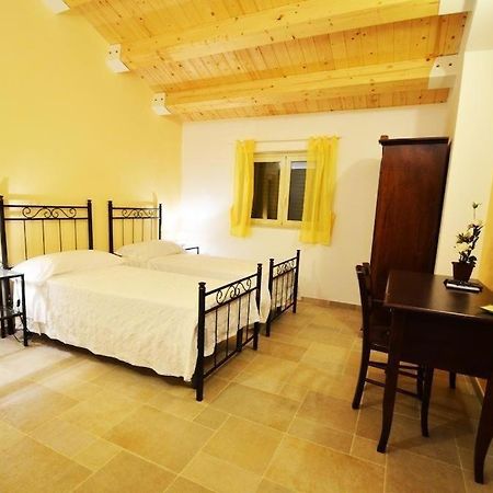 Alla Corte Di Nonna Maria Villa Pozzallo Kültér fotó