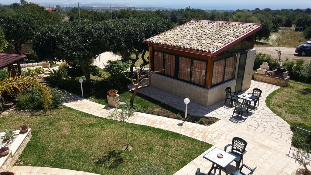 Alla Corte Di Nonna Maria Villa Pozzallo Kültér fotó