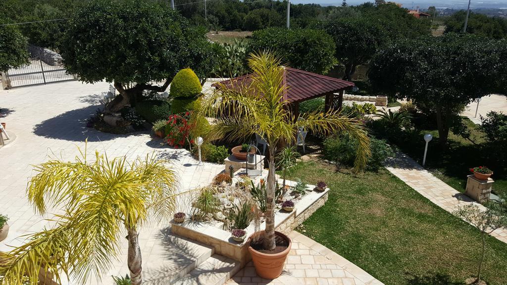 Alla Corte Di Nonna Maria Villa Pozzallo Kültér fotó