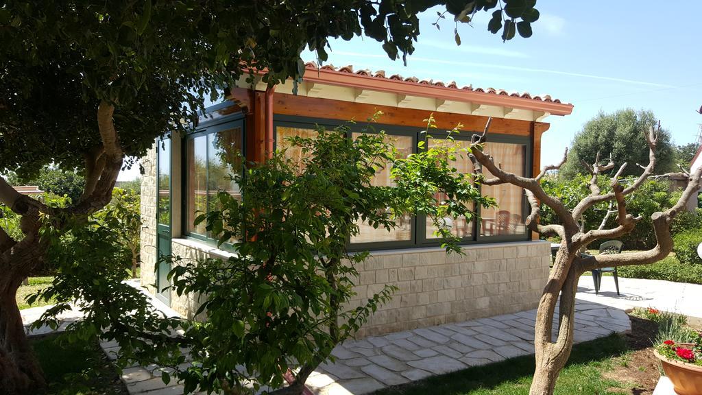 Alla Corte Di Nonna Maria Villa Pozzallo Kültér fotó