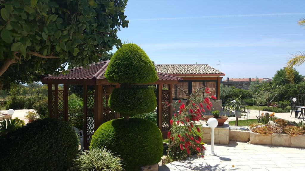 Alla Corte Di Nonna Maria Villa Pozzallo Kültér fotó