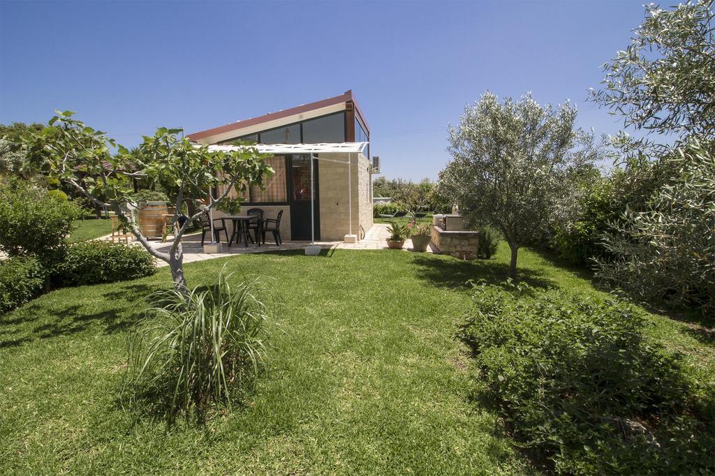 Alla Corte Di Nonna Maria Villa Pozzallo Kültér fotó